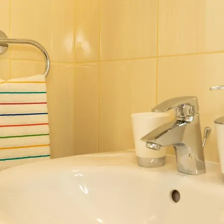 Cinema Close To Port 두브로브니크