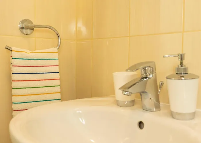 Cinema Close To Port Dubrovník