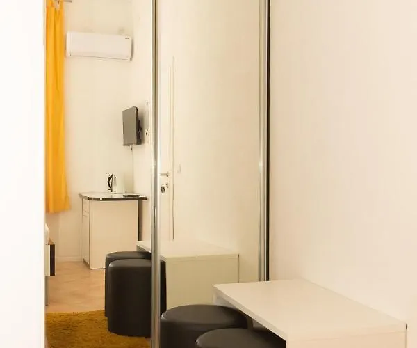 Cinema Close To Port *