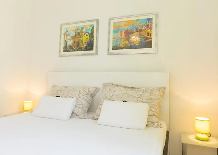 Cinema Close To Port Apartament Dubrownik