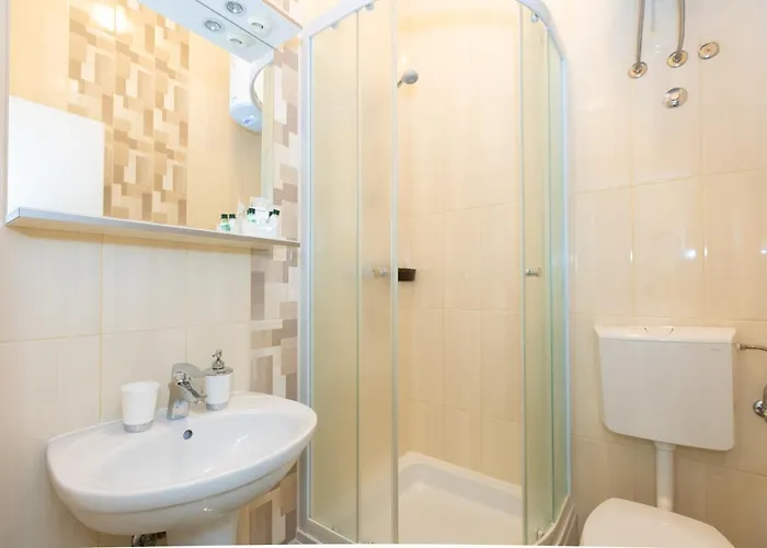 Cinema Close To Port *