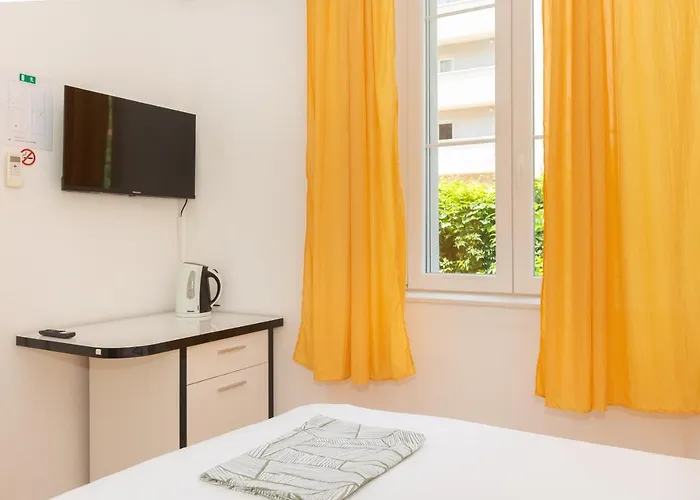 Cinema Close To Port * Dubrownik