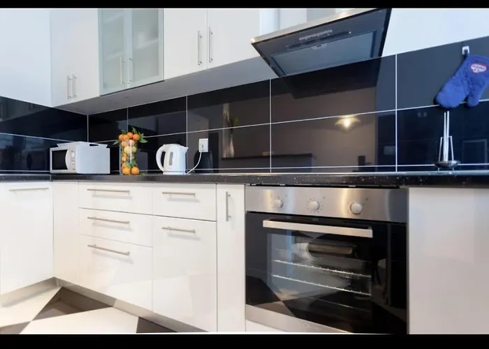 Cinema Close To Port * Dubrownik