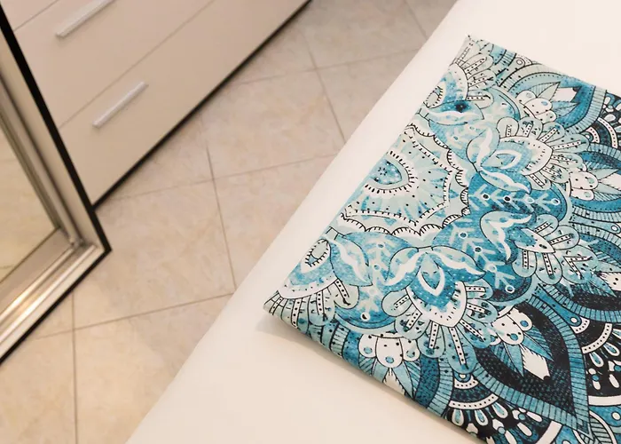 Cinema Close To Port Dubrovník