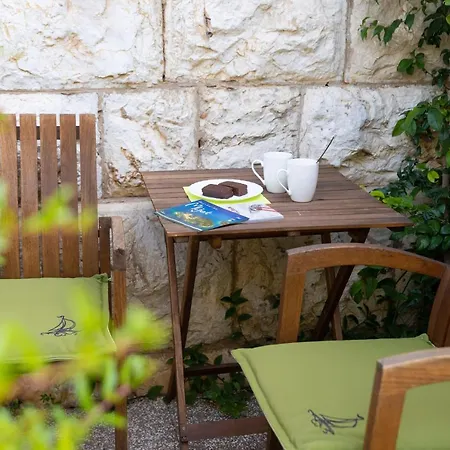 Cinema Close To Port 公寓