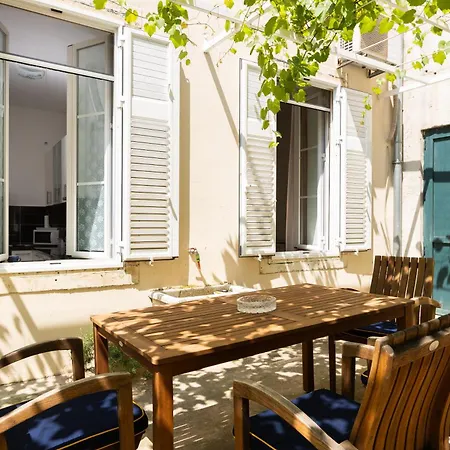 Cinema Close To Port 公寓 *