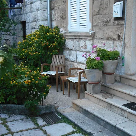 Cinema Close To Port *